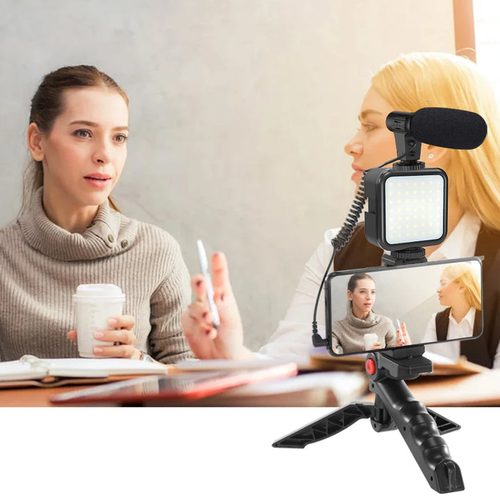 KIT MT01-MT04 Tripé Vlogging com LED, Microfone, Controlo Remoto e Suporte para Telemóvel e Câmaras